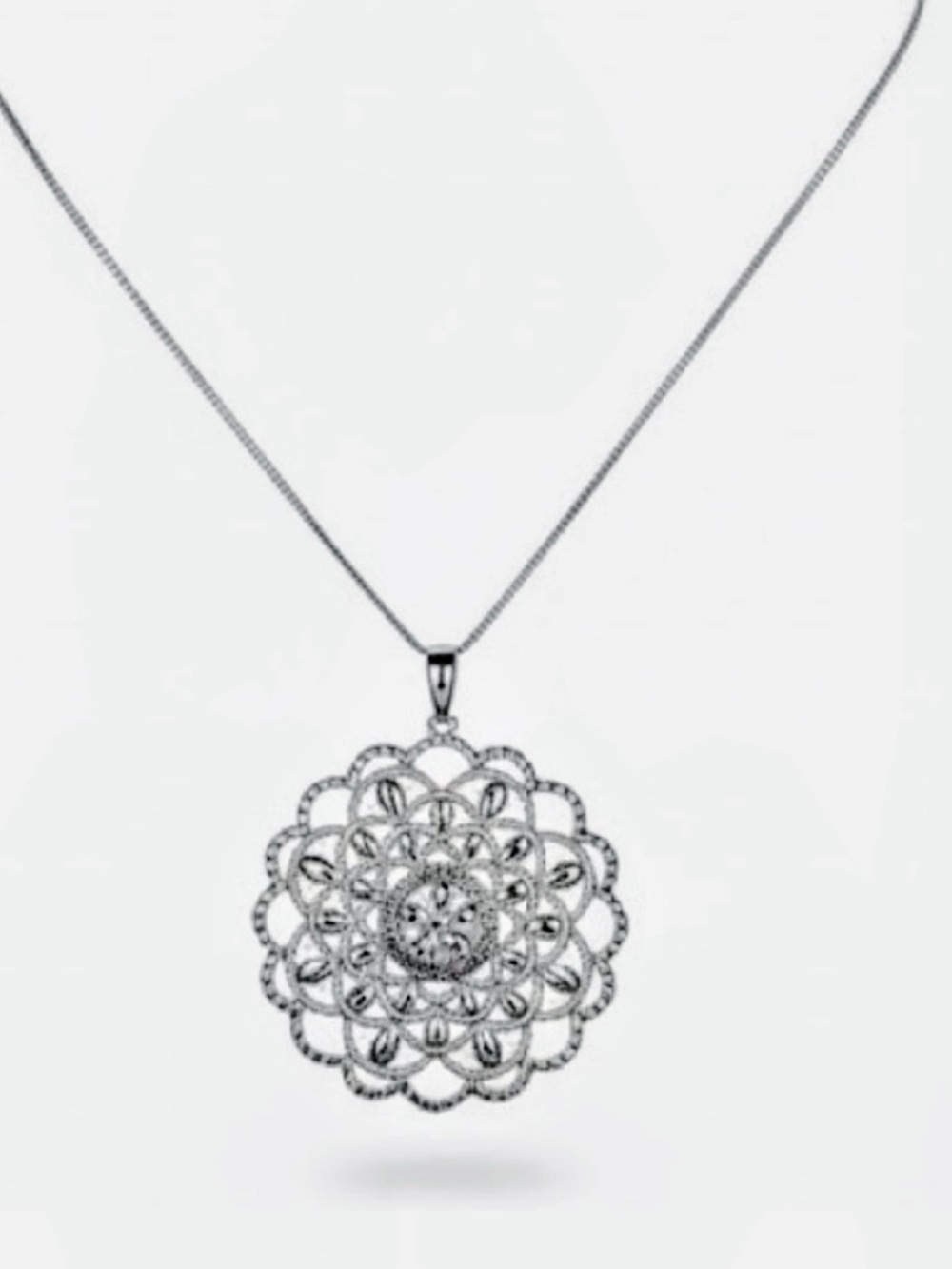 925 Sterling Silver Filigree Medallion Pendant Necklace Vintage Round Boho